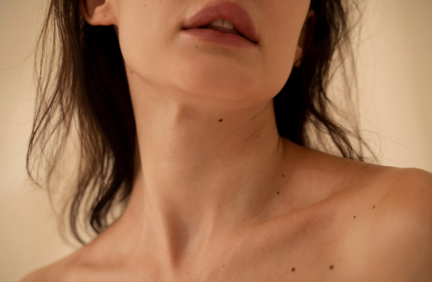 איך להעלים נקודת חן